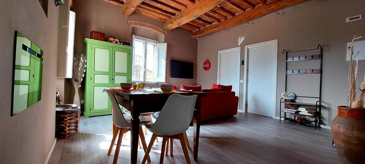 Claudia'S Home Pescia Exterior photo