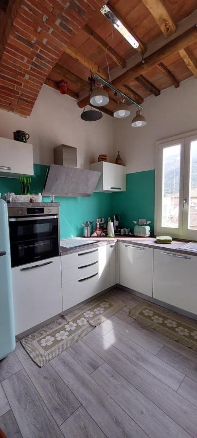 Claudia'S Home Pescia Exterior photo