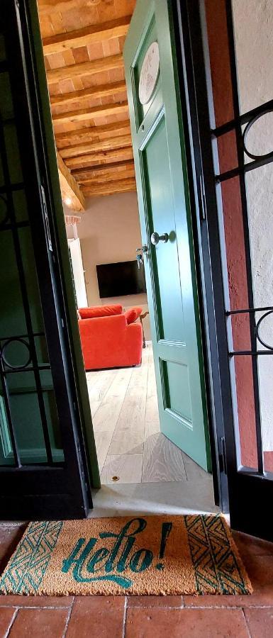 Claudia'S Home Pescia Exterior photo
